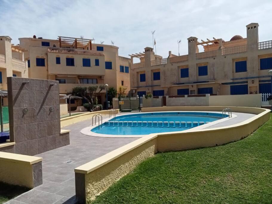 Apartamento En Los Nietos Con Piscina Comunitaria. ภายนอก รูปภาพ